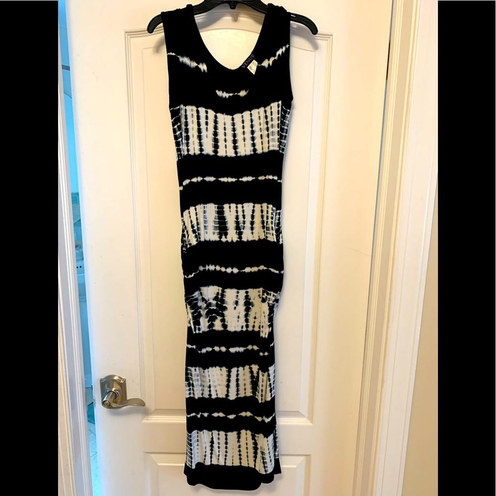Smokin hot maxi dress with ruched sides